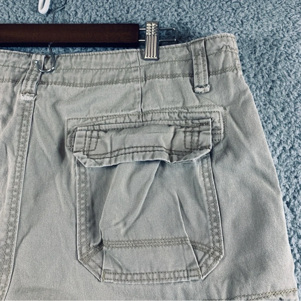 Unionbay Cargo Shorts Men's 8 Pockets‎ 100% Cotton Khaki Size 38 Inseam 10.5